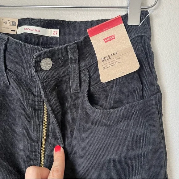 Levi’s Women’s Ribcage Bell High-Rise Flare Leg Corduroy Jeans Size 27 NWT - Picture 3 of 5